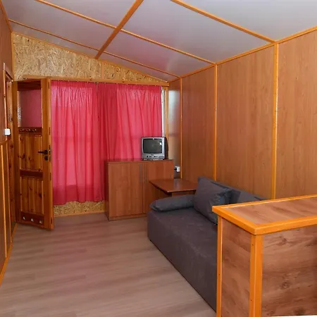 Stadnina Koni Kaszubski Bór Parque de Campismo *
